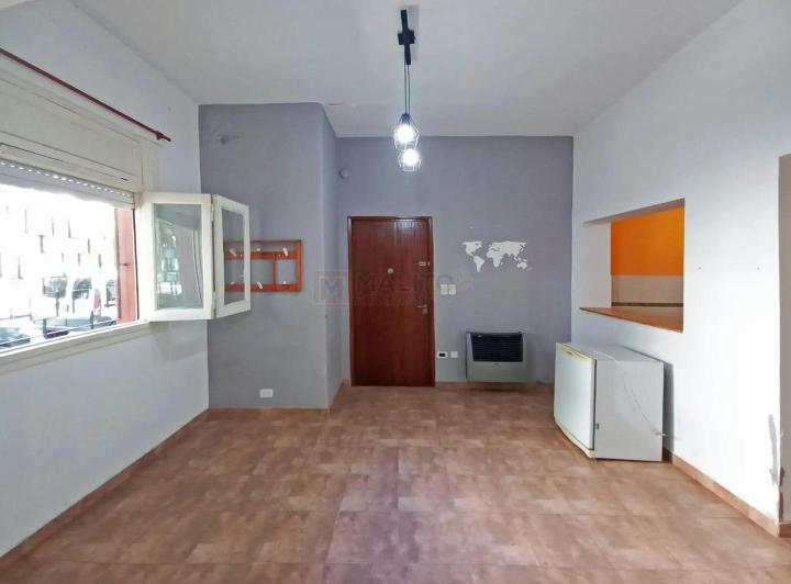 Venta PH 3 Ambientes al Frente con Patio y Terraza en Matade 2