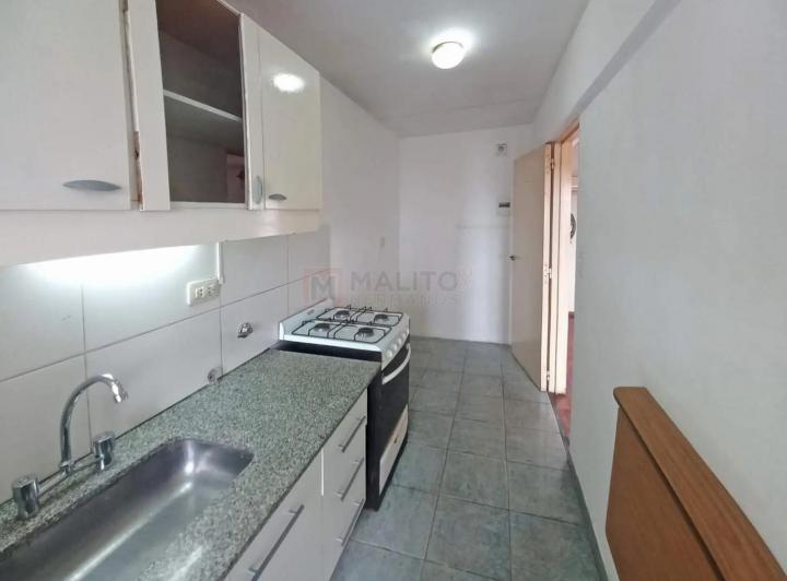 Venta Departamento 4 Ambientes con Balcon en Torre de Vivien 3