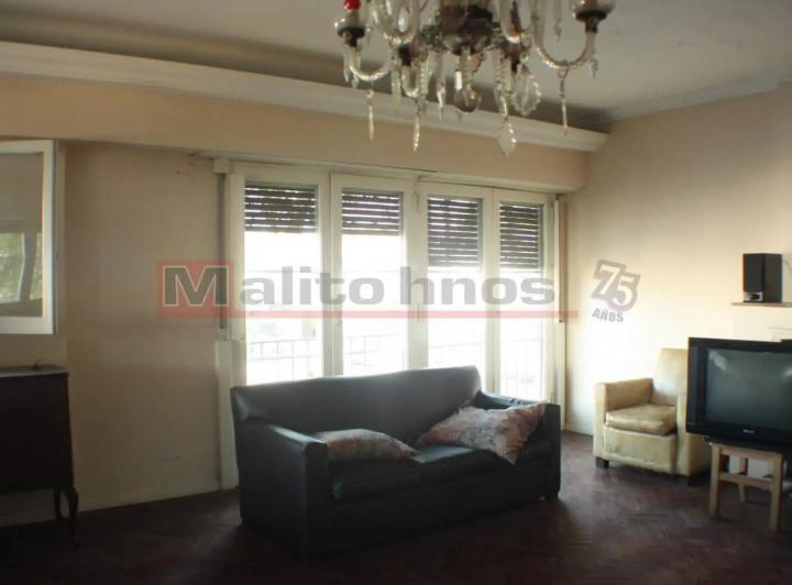 Venta Departamento Tipo Casa 4 Ambientes con Balcón, Baulera 5