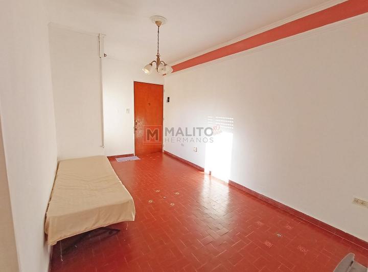 Alquiler Departamento 2 Ambientes en Parque Avellaneda 3