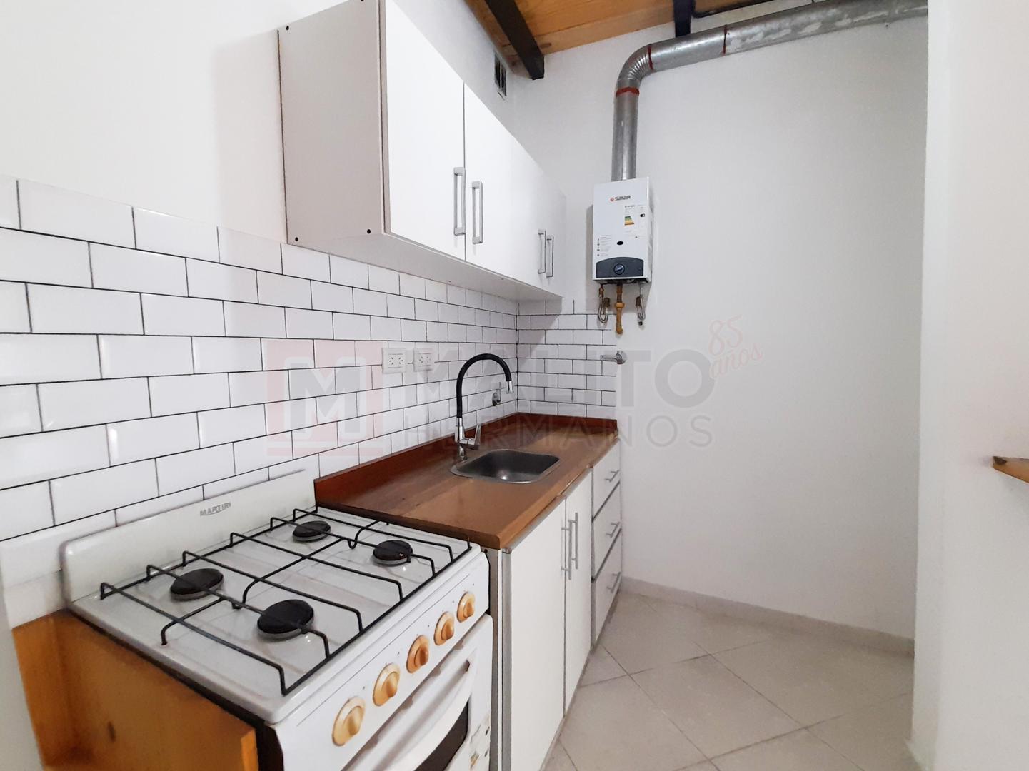Foto de Venta PH monoambiente tipo loft y balcón al frente, imagen 4