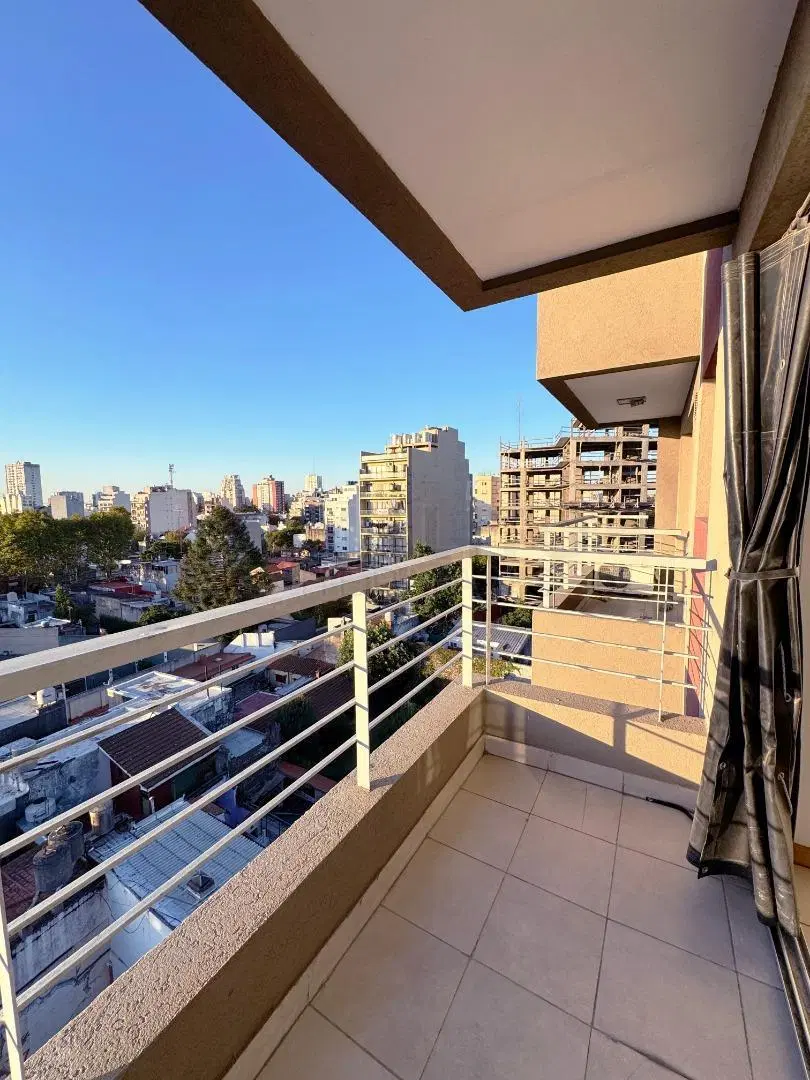 EXCELENTE MONOAMBIENTE CON BALCÒN 2