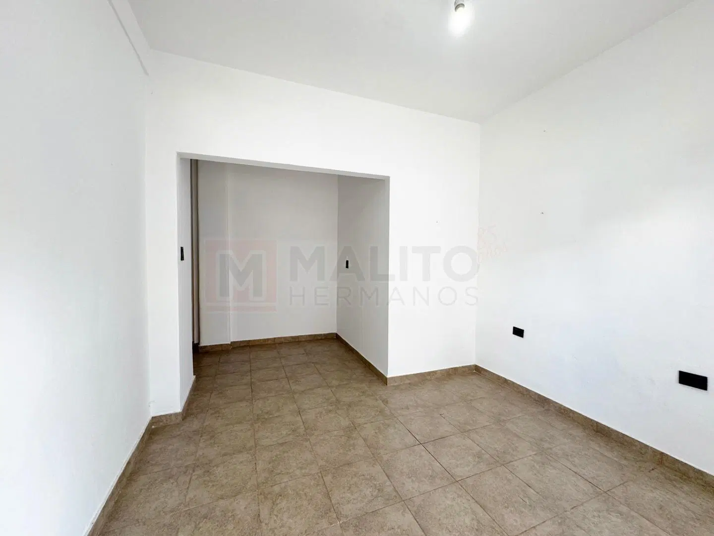 EXCELENTE LOCAL 20 M2 5