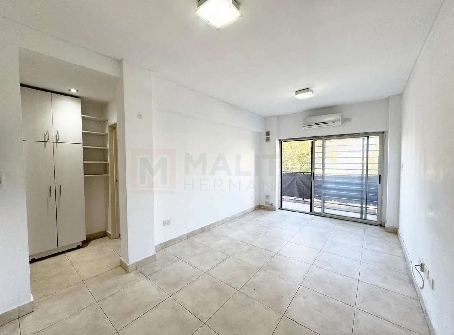 Departamento en Parque Avellaneda 5