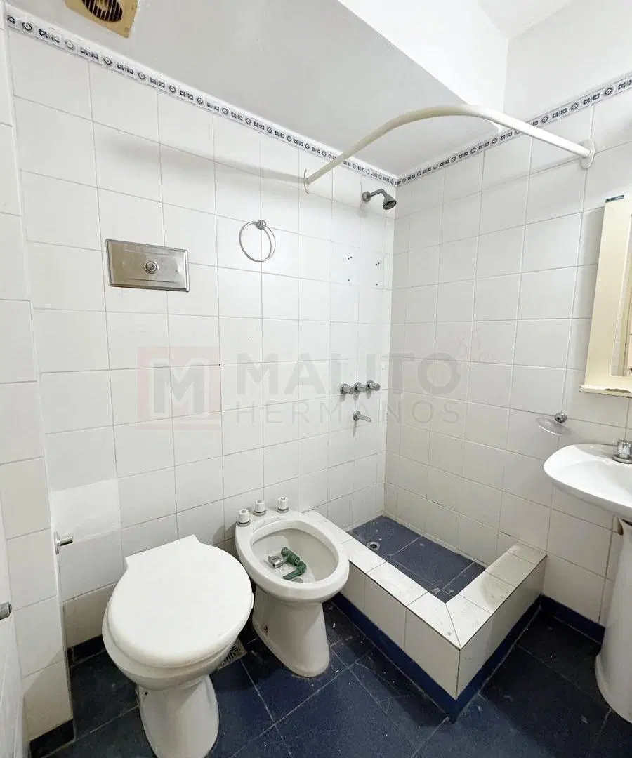 Departamento 2 ambientes con balcón en Liniers 2