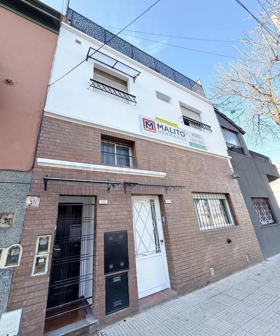 INCREÍBLE PH 3 AMBIENTES CON PATIO Y TERRAZA 8