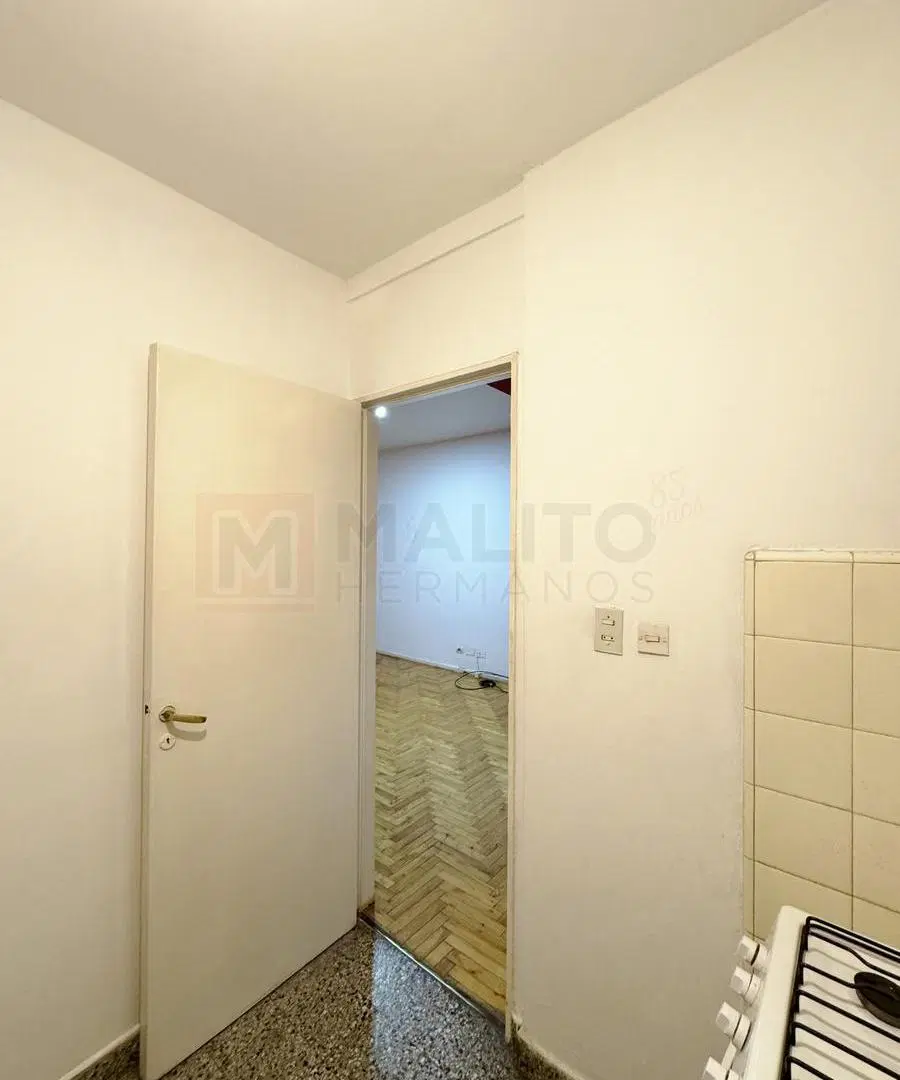 DEPARTAMENTO MONOAMBIENTE CON BALCÓN 3