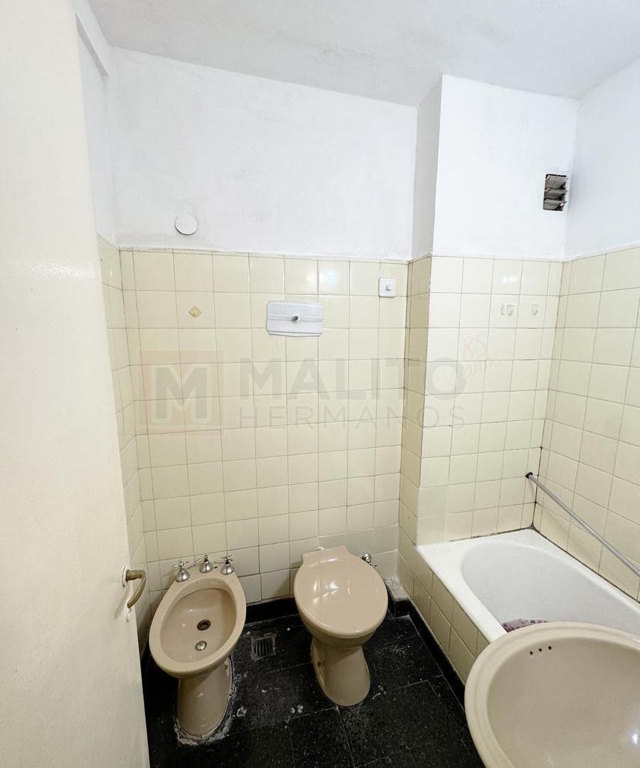Foto de DEPARTAMENTO MONOAMBIENTE CON BALCÓN, COCINA INDEPENDIENTE Y BAULERA, imagen 2