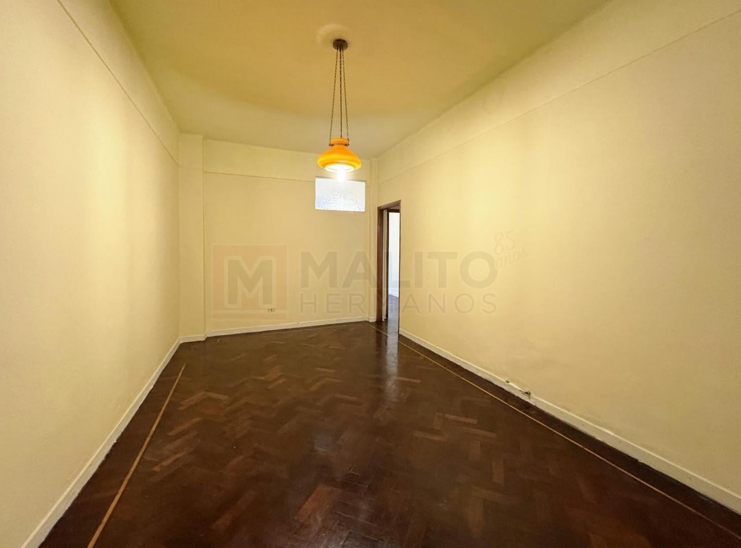 Foto de DEPARTAMENTO CON 2 PATIOS EN FLORES, imagen 4