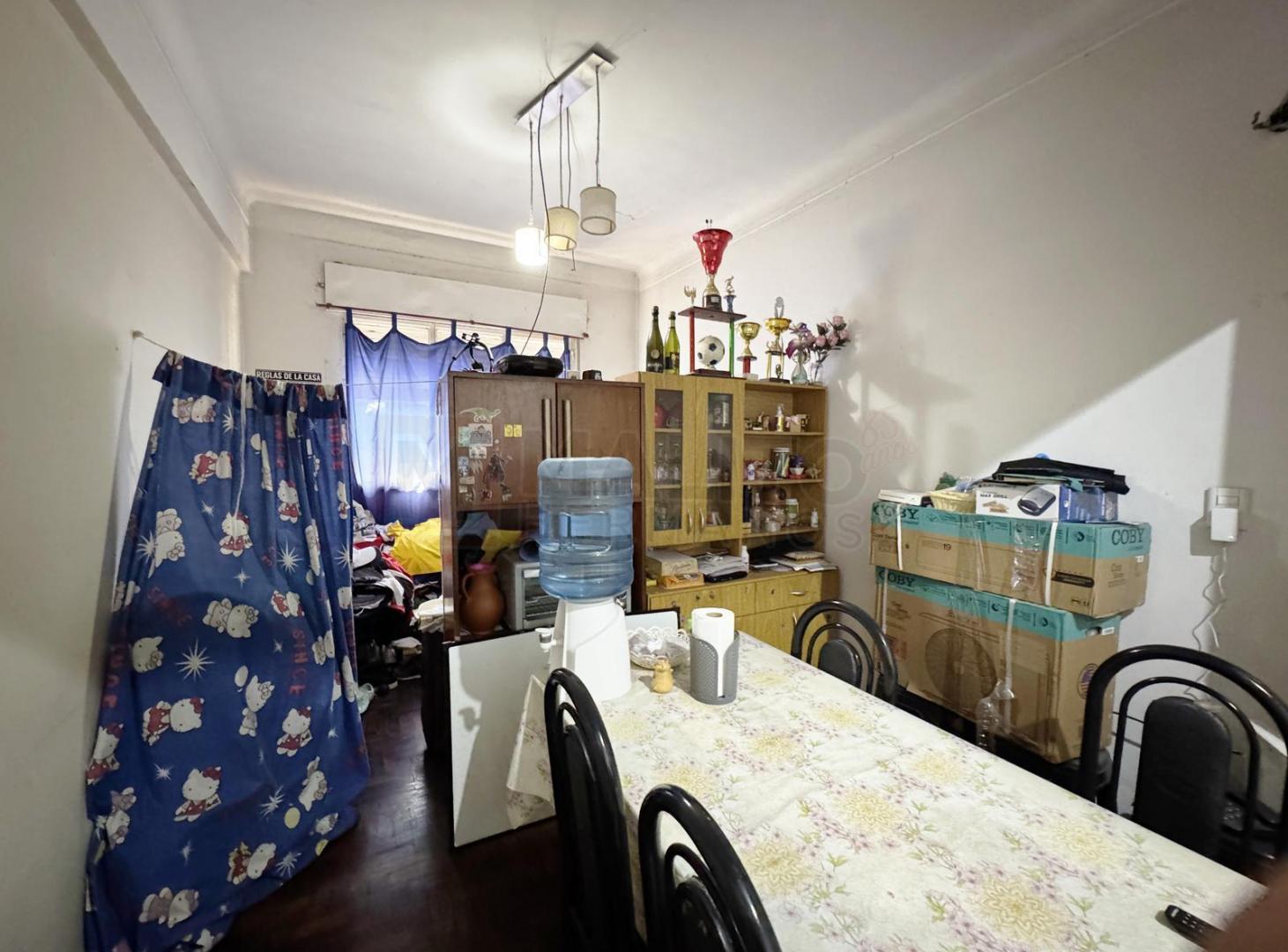 Foto de CASA CON LOCAL, TERRAZA,GARAGE Y PATIO EN PARQUE AVELLANEDA, imagen 4