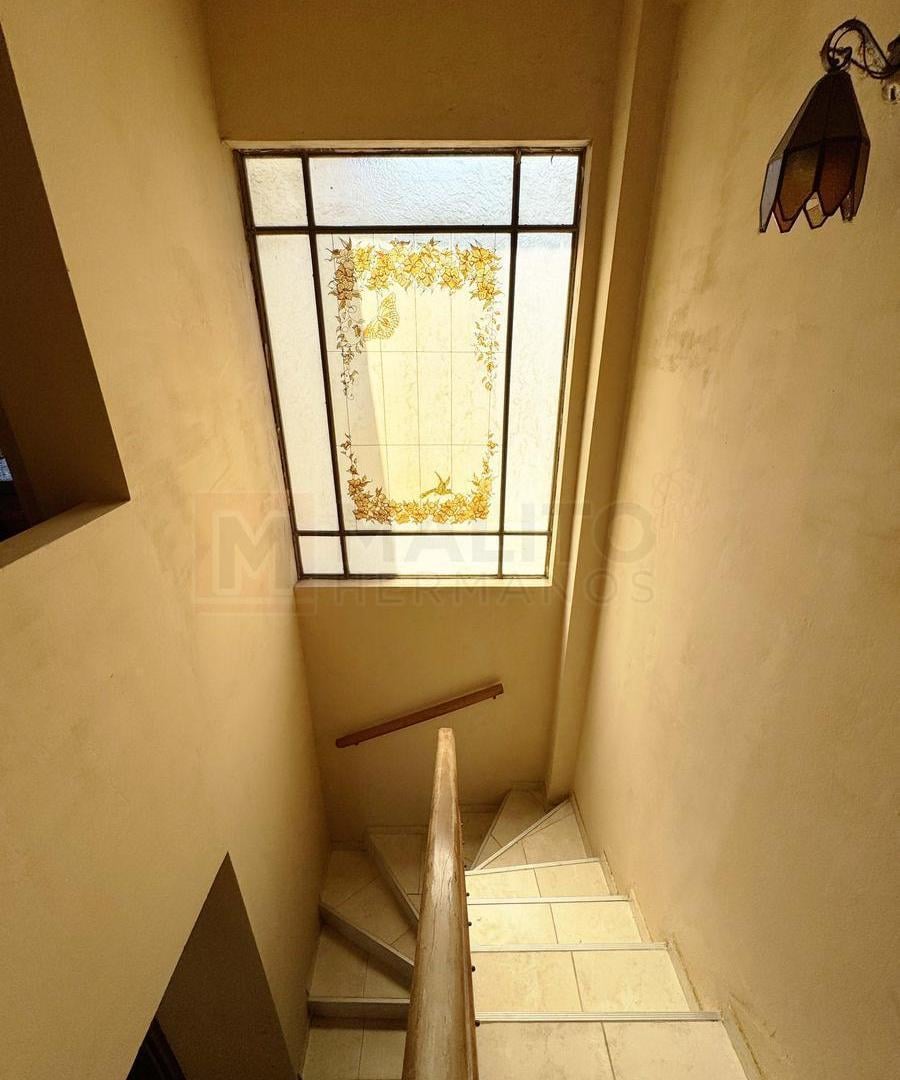 Foto de CASA 4 AMBIENTES CON JARDÍN, GARAGE, TERRAZA Y LAVADERO en Parque, imagen 5