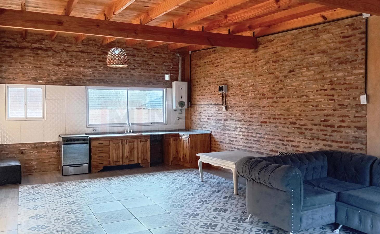 Foto de PH tipo casa al fondo de 3 amb con dos patios en Brandsen U.F 2, imagen 1