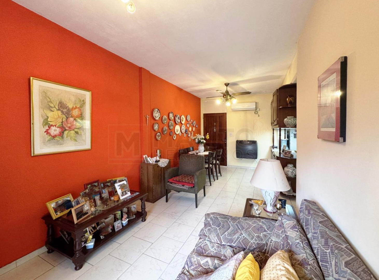Foto de DEPARTAMENTO 5 AMBIENTES CON BALCÓN (por escalera), imagen 1