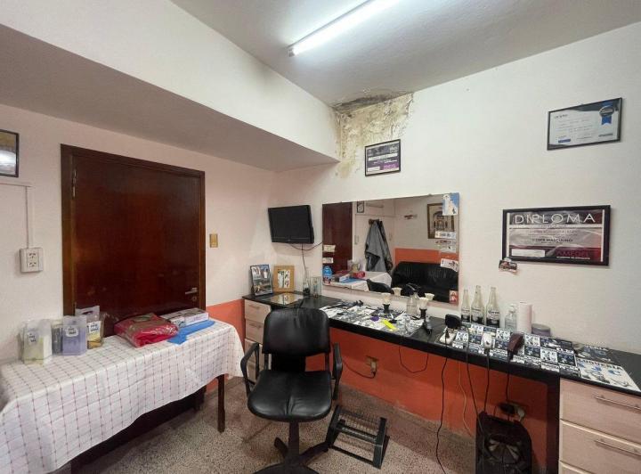 VENTA DE CASA 2 DORMI + DPTO 3 DORMI RIO PRIMERO 5