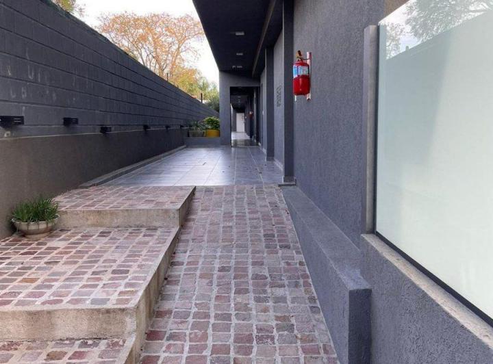 VENTA DEPTO 1 DOR. CARLOS PAZ SANTA RITA COCHERA P 3