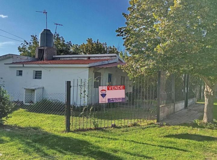 EN VENTA CASA LOS COCOS 3 DORMITORIOS C/ESCRITURA 2