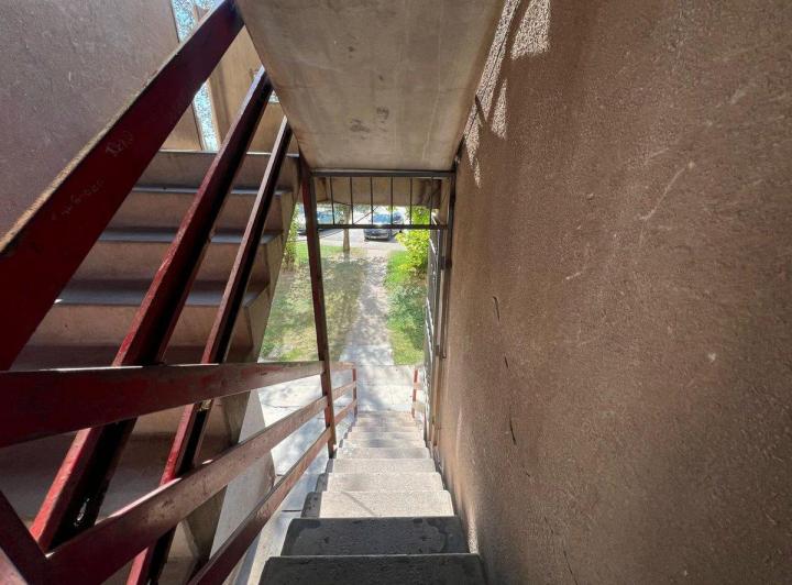 OPORTUNIDAD VENTA DEPTO. A REFACCIONAR ZONA SUR 4