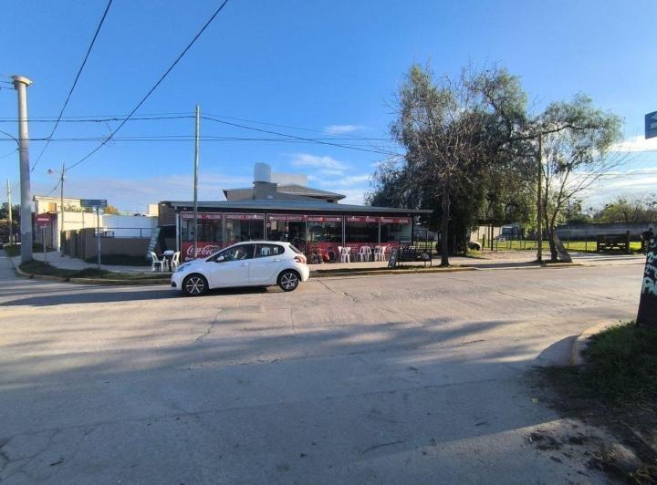 VENTA COMPLEJO DE DPTOS MÁS LOCAL MÁS CASA 3