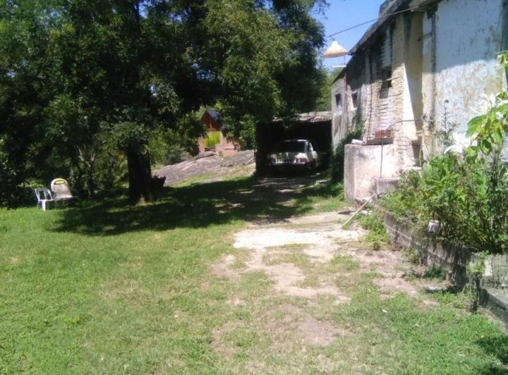 venta casa gran terreno en Tanti acceso principal 5