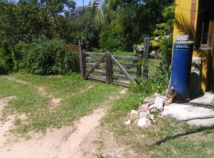venta casa gran terreno en Tanti acceso principal 2