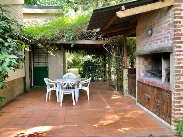 DOS CASAS EDIFICADAS EN  LOTE DE 3479M2, EN VENTA, CLUB DE CAMPO EL MORO, MARCOS PAZ