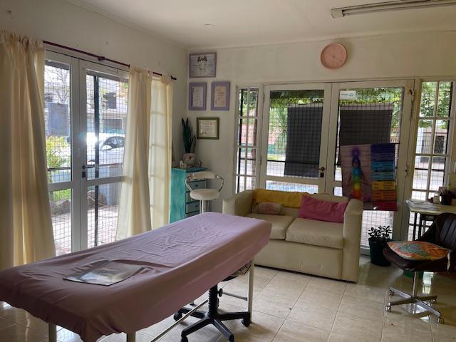 2 Locales y 3 Departamentos con Cocheras en Venta en Marcos Paz 1