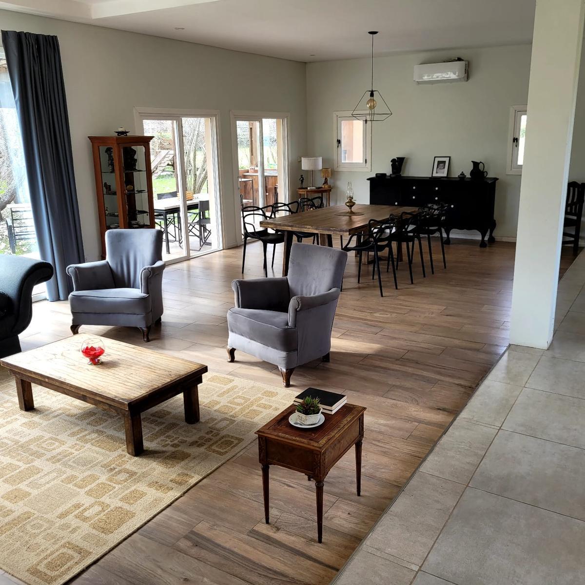 Foto de MODERNA CASA EN VENTA A METROS DE ACCESO CLUB DE CAMPO EL MORO, imagen 2