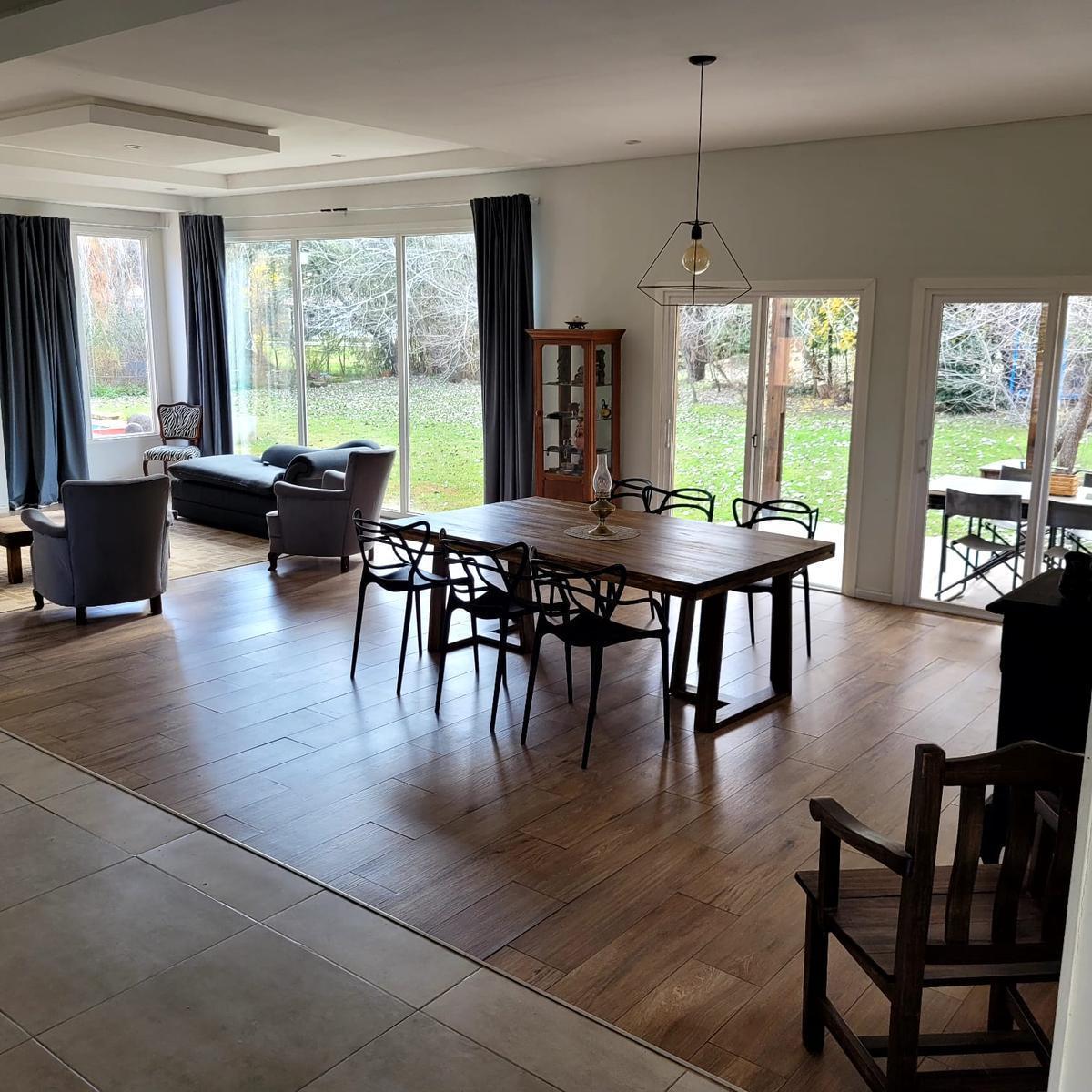 MODERNA CASA EN VENTA A METROS DE ACCESO CLUB DE CAMPO EL MORO