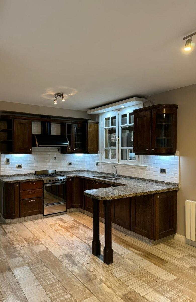 Foto de IMPECABLE CASA EN VENTA, CLUB DE CAMPO EL MORO, MARCOS PAZ, imagen 3