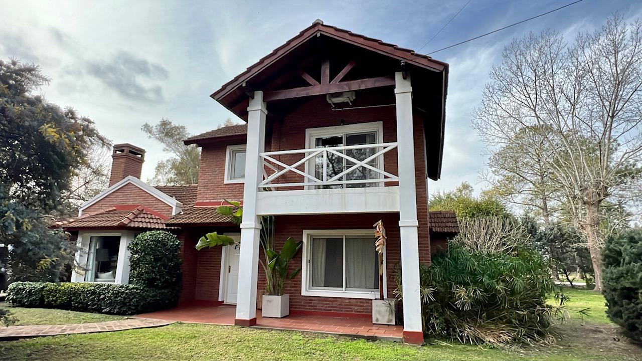 IMPORTANTE CASA EN VENTA CLUB DE CAMPO EL MORO, MARCOS PAZ