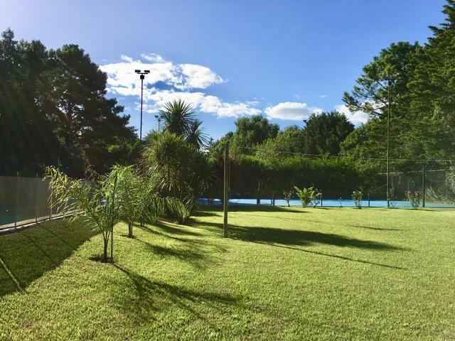 Foto de CASA EN VENTA CON PARQUE DE 4600M2, EN ZONA CENTRAL DEL CLUB DE CAMPO, imagen 1