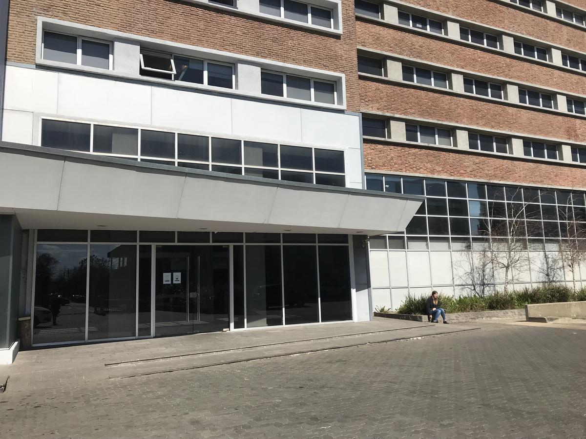 Oficina en alquiler en el Centro Uruguay Norte.