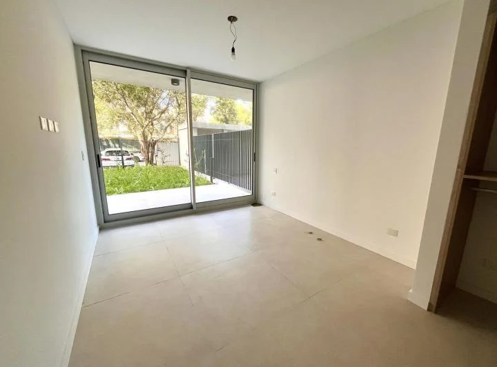 Departamento con Jardin en Complejo Prana San Isidro 5