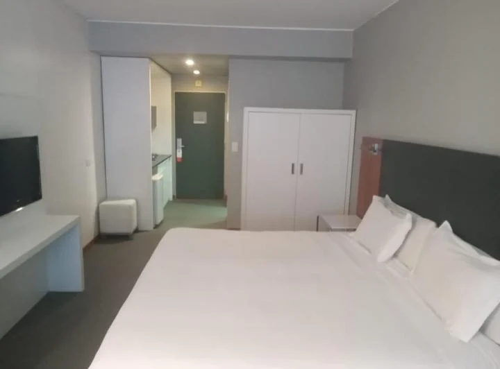 Departamento en  Monserrat, dos cuadras de UADE 5