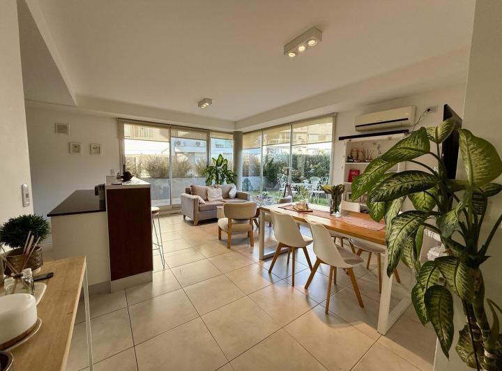 Departamento PB con jardin en Islas del canal,  Ribera, Nordelta. 5