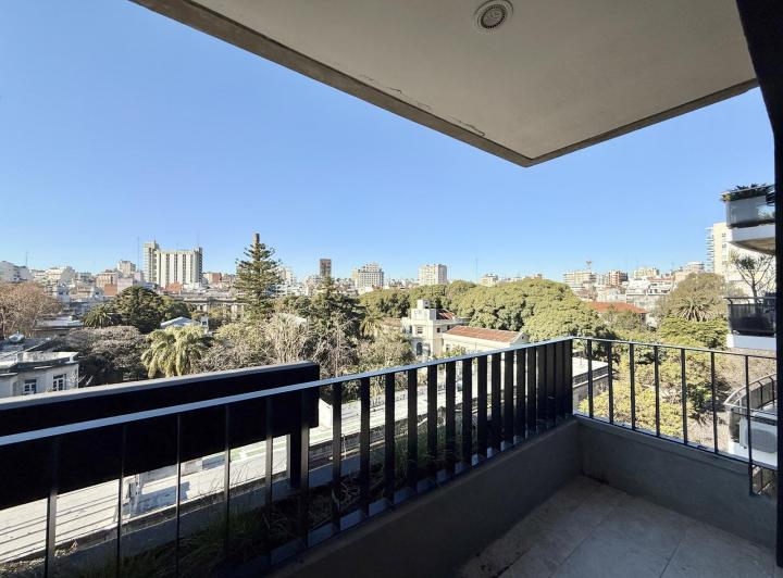 Moderno Monoambiente en Piso Alto y una Excelente Vista 1