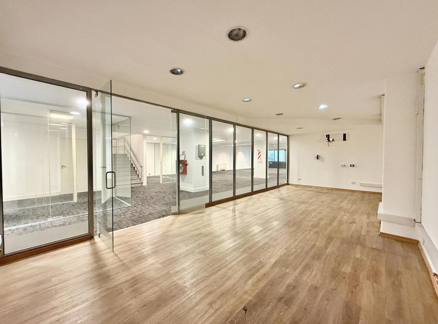 Foto de Oficinas en Alquiler en Santa Fe y Esmeralda - Microcentro, imagen 2