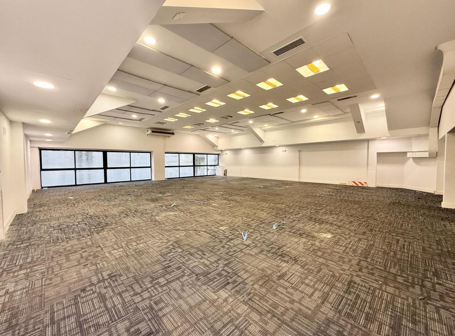 Oficinas en Alquiler en Santa Fe y Esmeralda - Microcentro