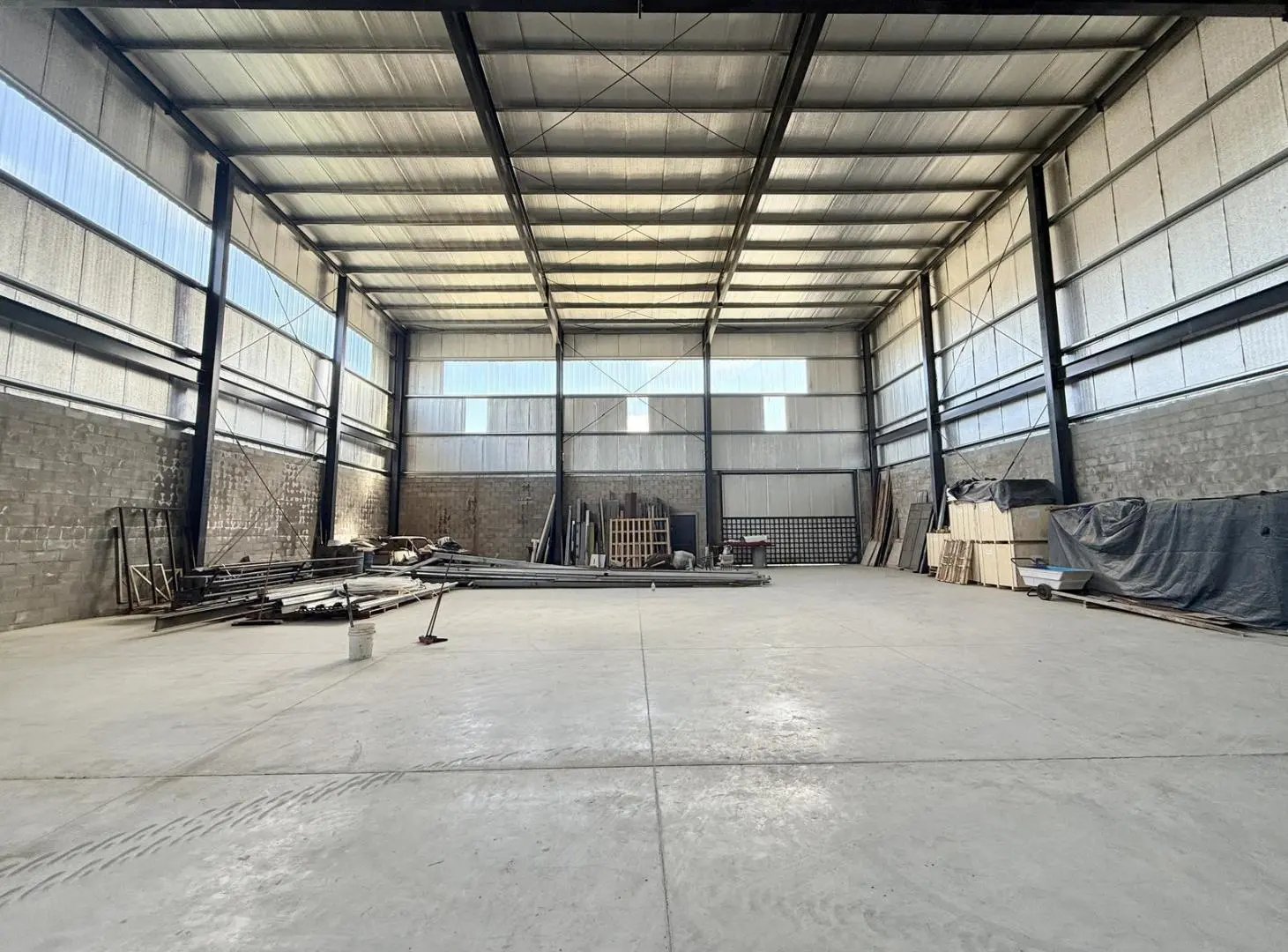 Deposito de 735 m2 en Alquiler - Benavidez 5