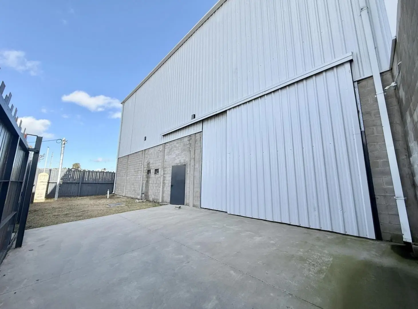 Deposito de 735 m2 en Alquiler - Benavidez 2