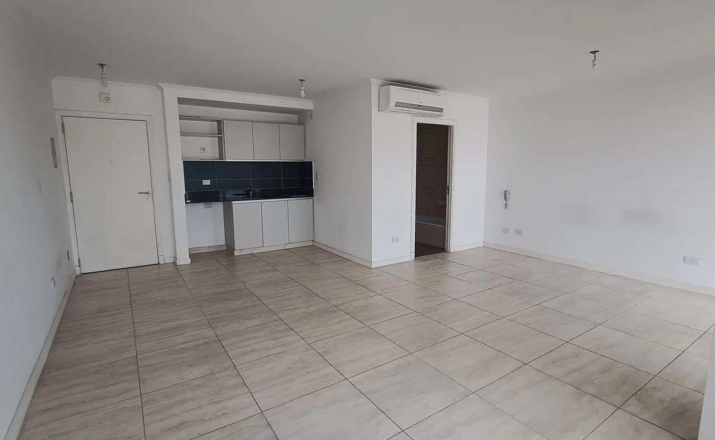 Departamento en Monserrat. Full Amenities. Cochera fija cubierta. 4