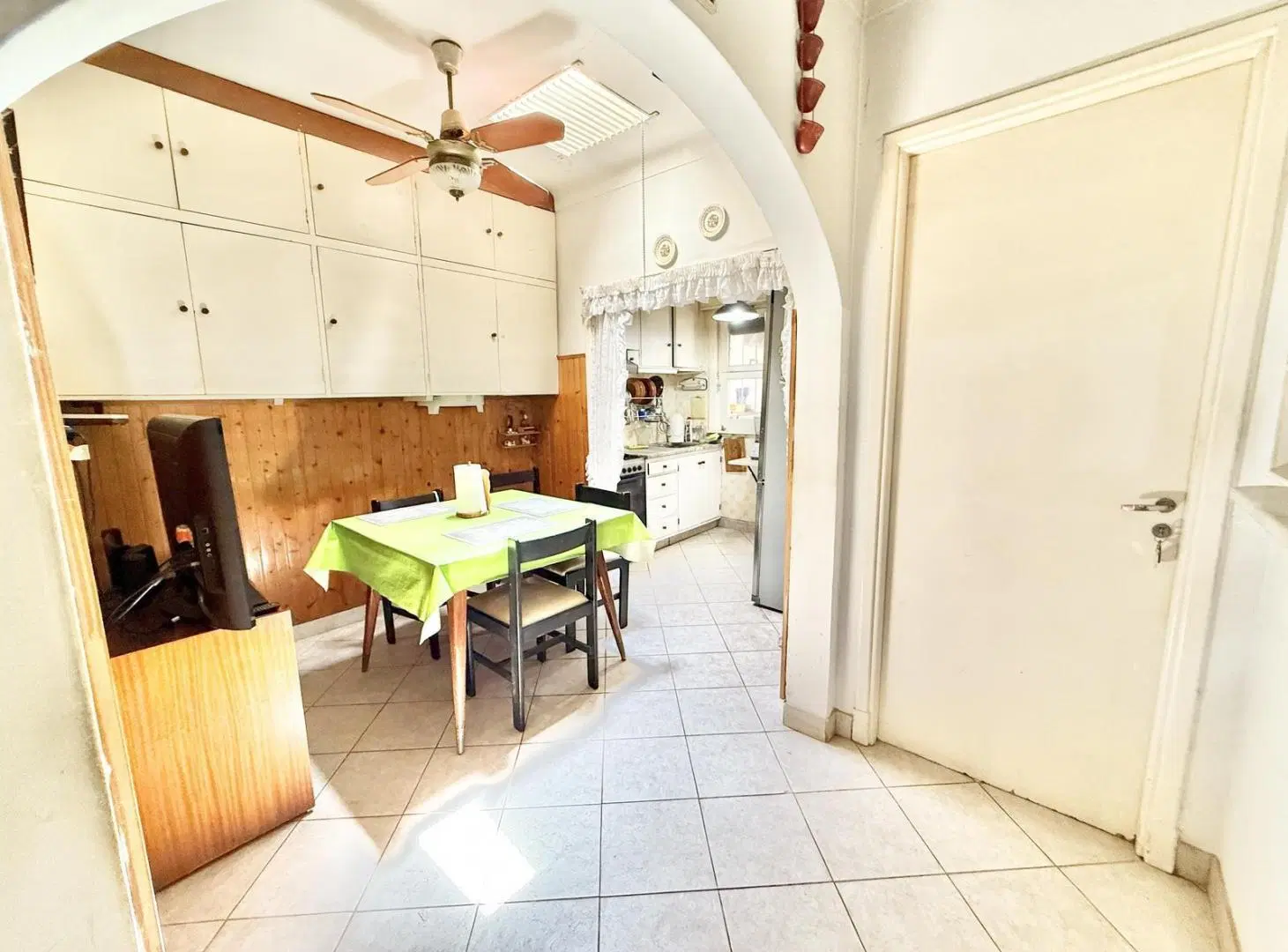 VENTA CASA 4 AMBIENTES EN UNA SOLA PLANTA CON PILETA Y JARDIN EN MARTINEZ 2