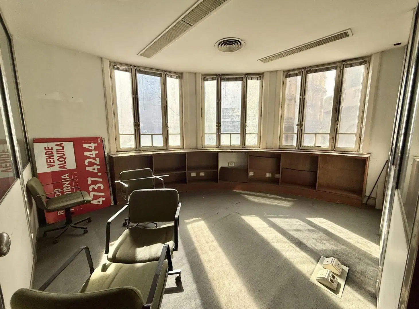 Oficina de 200 mts en Alquiler y Venta - Perón y 25 de Mayo, Microcentro 5