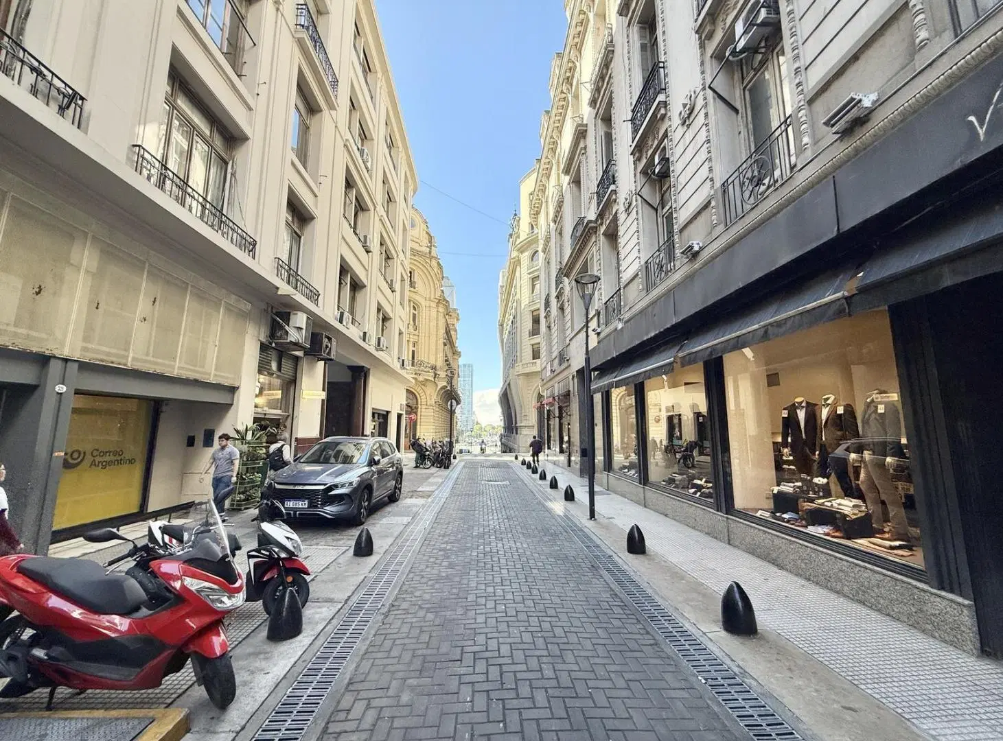 Oficina de 200 mts en Alquiler y Venta - Perón y 25 de Mayo, Microcentro 3