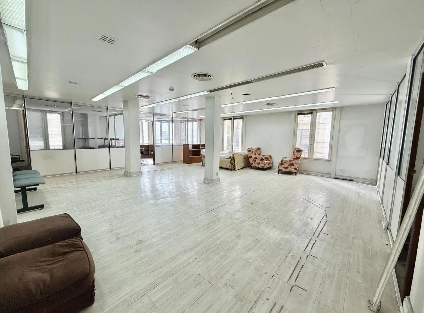 Oficina de 200 mts en Alquiler y Venta - Perón y 25 de Mayo, Microcentro 1