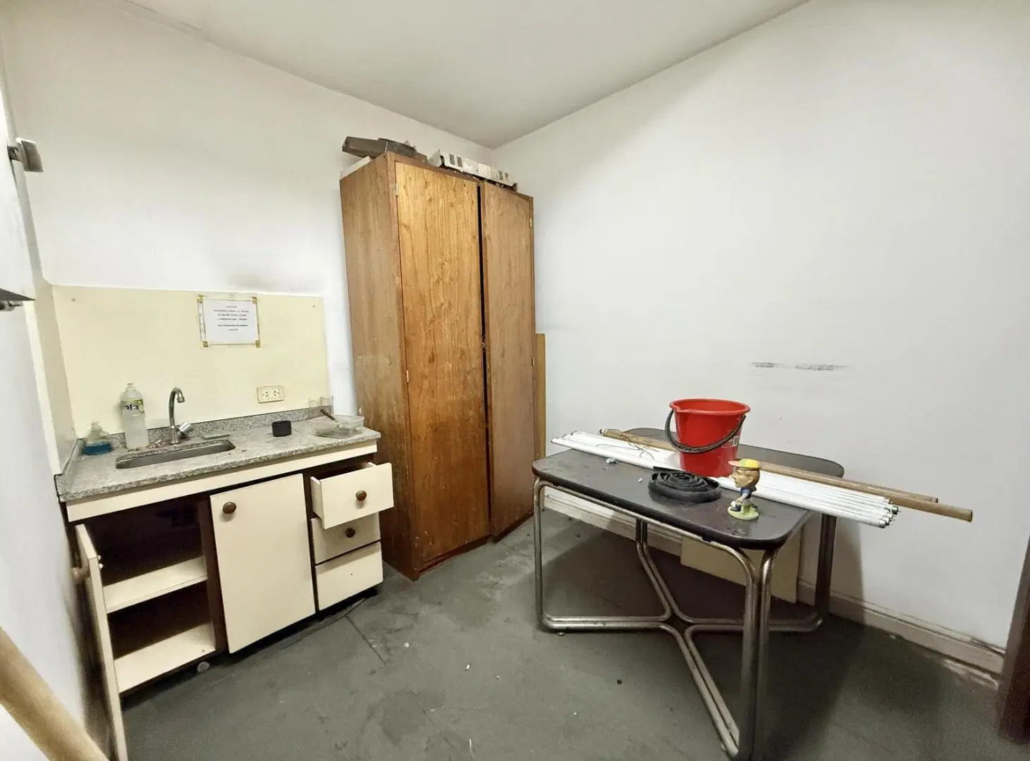 Oficina de 200 mts en Alquiler y Venta - Perón y 25 de Mayo, Microcentro 4