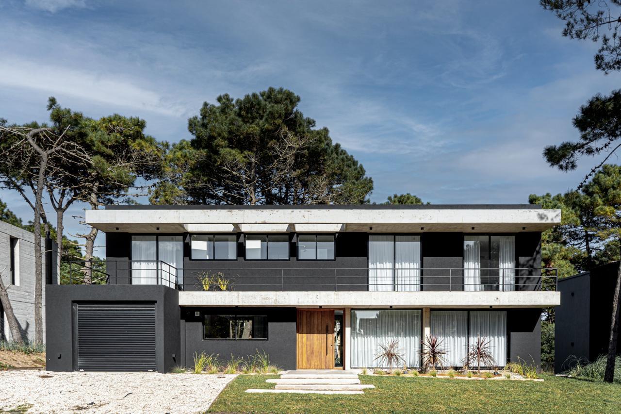 Casa a estrenar en VENTA en Barrio Pioneros, Pinamar