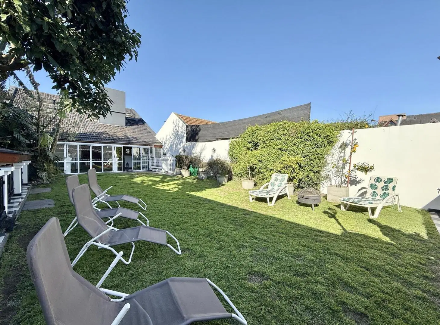 Casa en venta de 6 ambientes en OLIVOS con 5 cocheras cubiertas 4