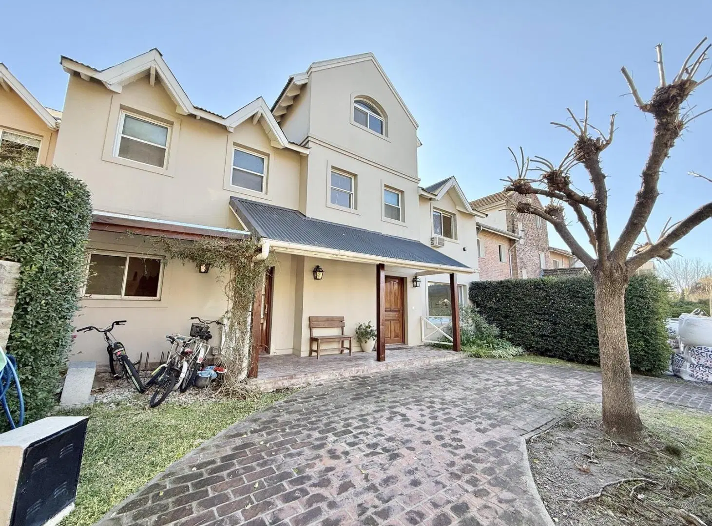 Casa a la Venta en el Barrio Cerrado Los Aromos, San Isidro 2