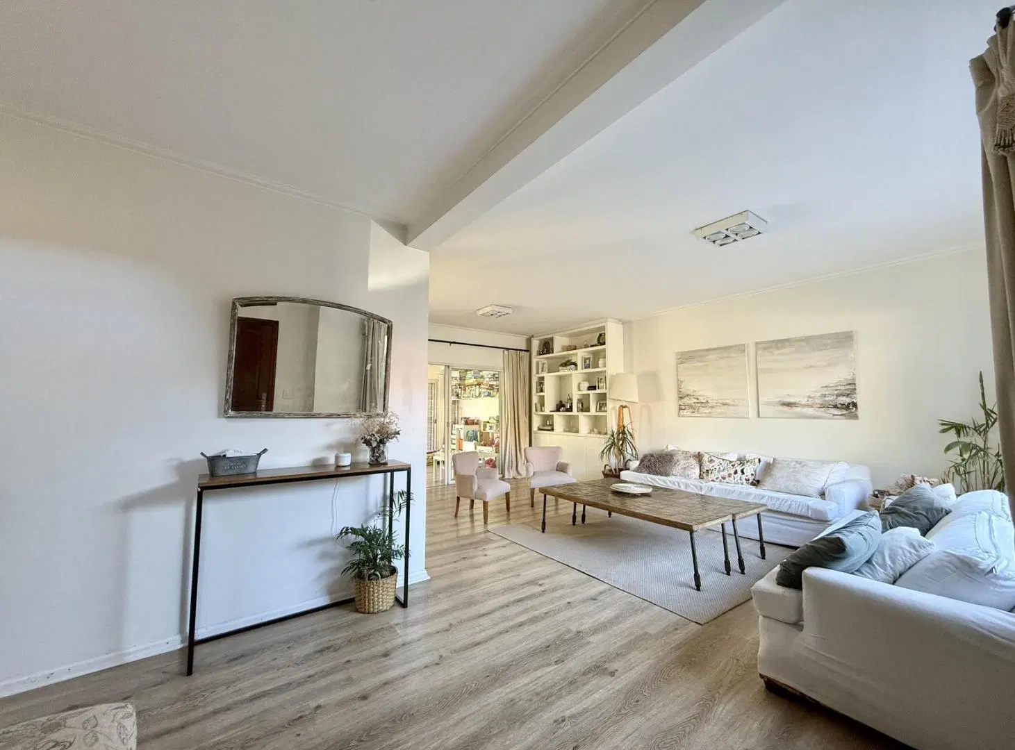 Casa a la Venta en el Barrio Cerrado Los Aromos, San Isidro 3